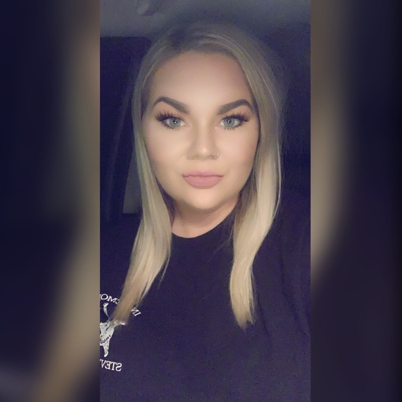 Meet your Posher, Ashley - Picture 3 of 4